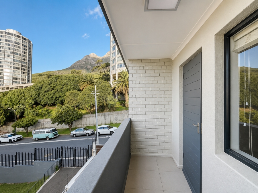 To Let 1 Bedroom Property for Rent in Vredehoek Western Cape